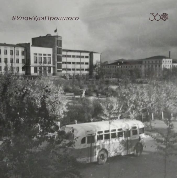 Про первые рейсовые автобусы в Улан-Удэ.