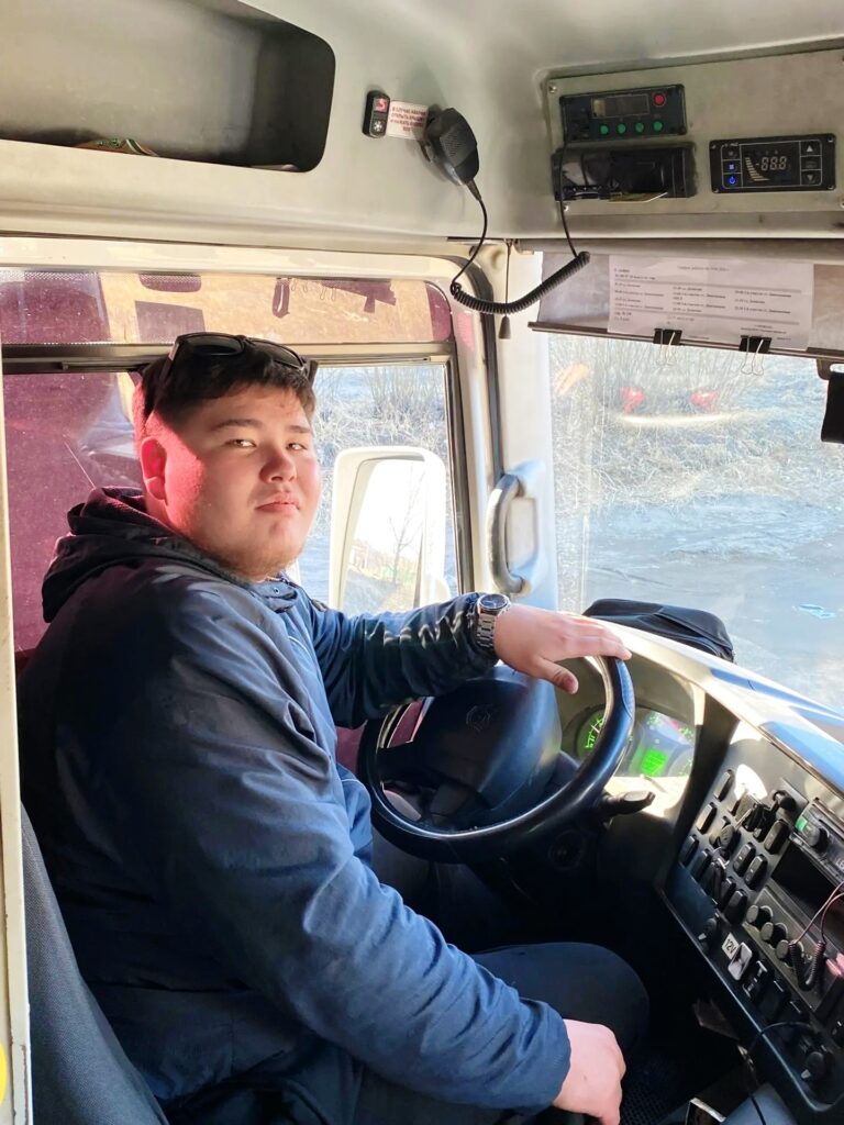 Водитель автобуса Родион Доржиев: «Отслужу в армии — вернусь в «Гормаршруты».