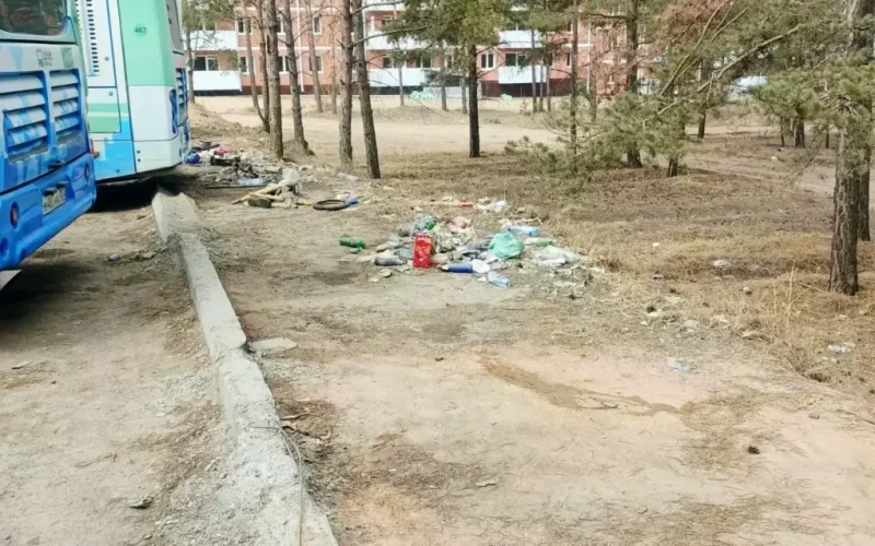 МУП «Городские маршруты» завершило работы по уборке  конечных остановочных пунктов муниципальных маршрутов.