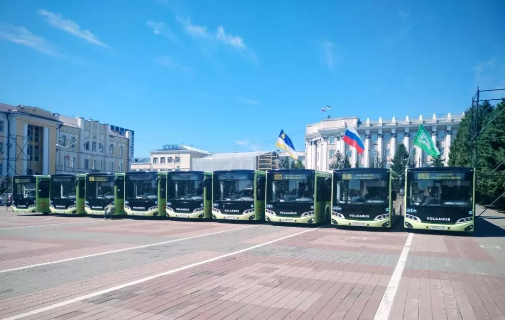 Автопарк МУП «Городские маршруты» пополнили 9 новых автобусов «Волгабас».