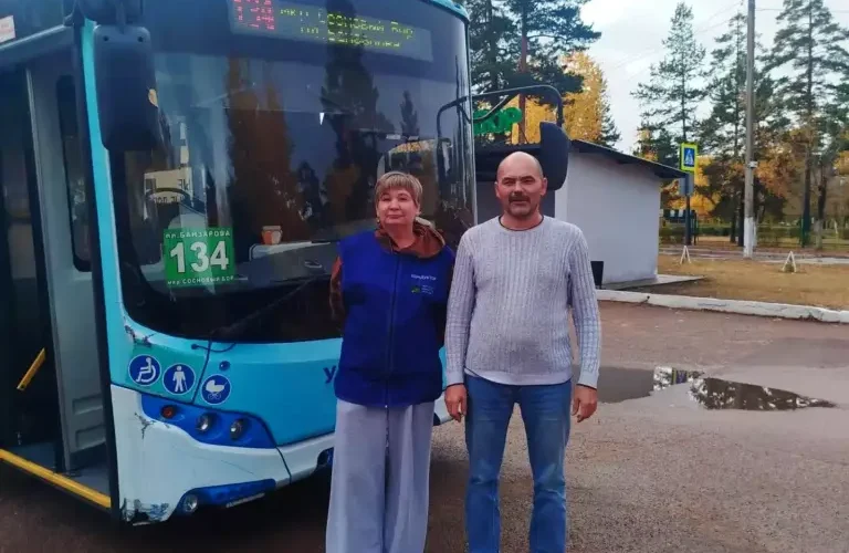 Кондуктор автобуса МУП «Городские маршруты» оказала помощь пассажирке, страдающей сахарным диабетом.